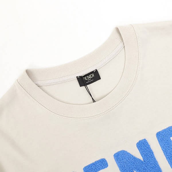 《大人気》フェンディ ロゴ エンブロイダリー クルーネックTシャツ コピー few76196
